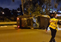 ثلاث اصابات طفيفة بانقلاب مركبة قرب الرملة